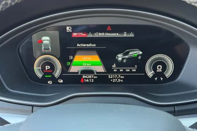 Audi Q5 (2022) thumbnail 3