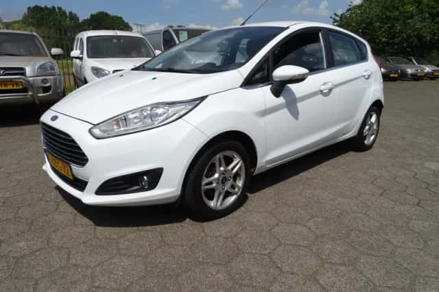 Ford Fiesta (2014) thumbnail 1