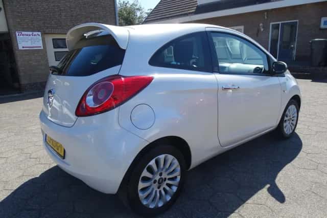 Ford Ka (2011) thumbnail 3