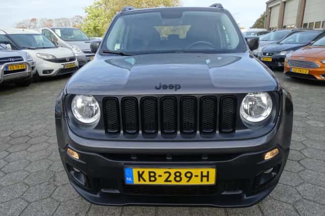 Jeep Renegade (2016) thumbnail 5