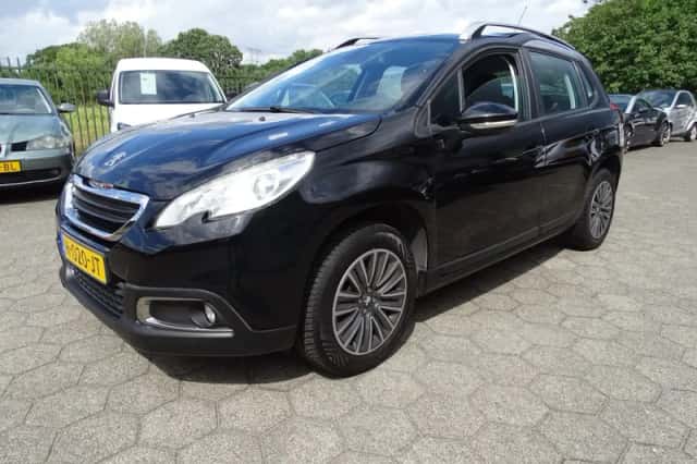 Peugeot 2008 (2015) thumbnail 1