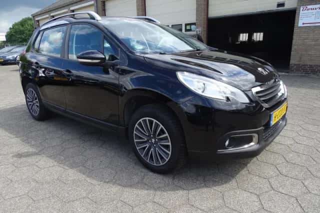 Peugeot 2008 (2015) thumbnail 2