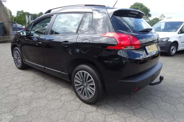 Peugeot 2008 (2015) thumbnail 4