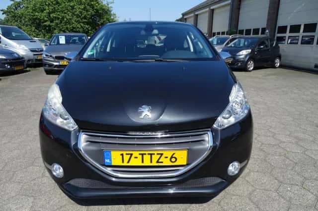 Peugeot 208 (2012) thumbnail 5