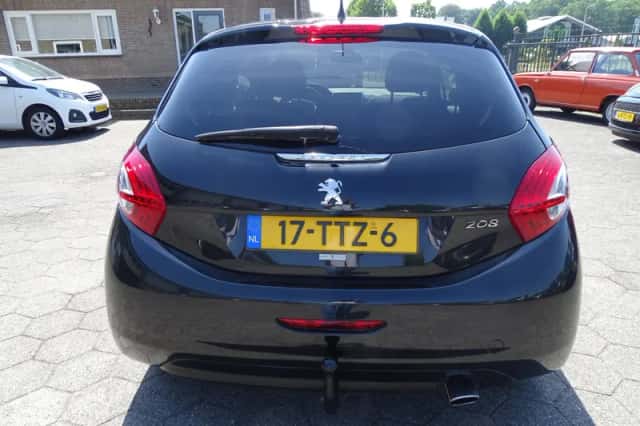 Peugeot 208 (2012) thumbnail 6