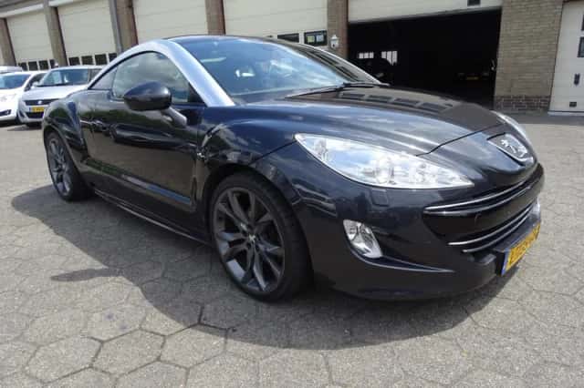 Peugeot RCZ (2011) thumbnail 2