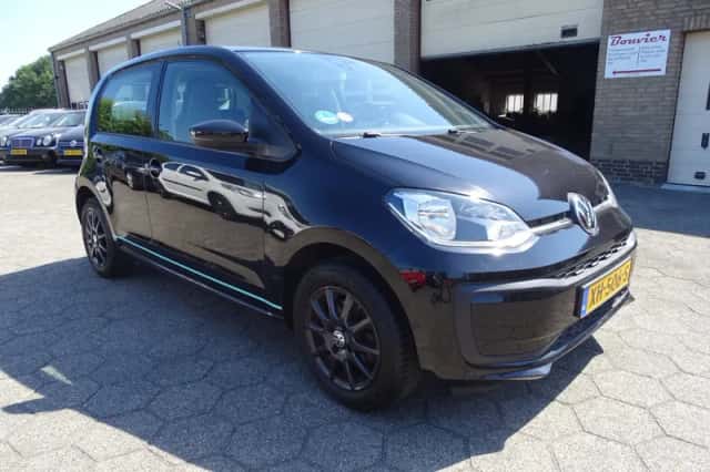 Volkswagen Up! (2019) thumbnail 2