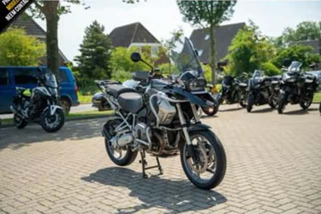 BMW R (2010) thumbnail 2