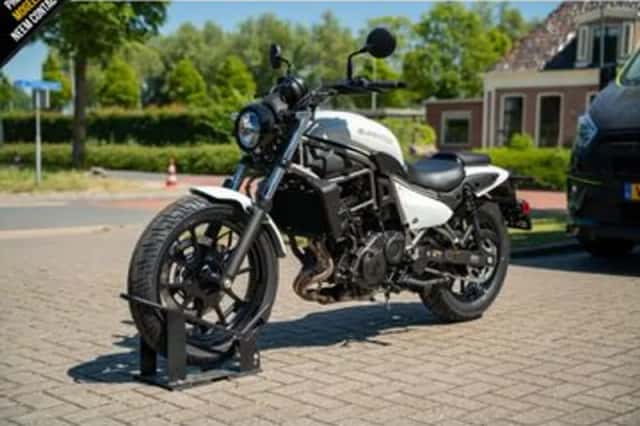 Kawasaki ELIMINATOR (2025) thumbnail 5