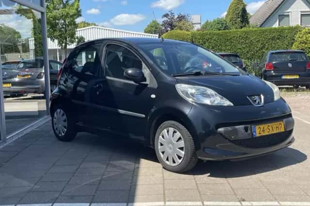 Peugeot 107 (2006) thumbnail 3