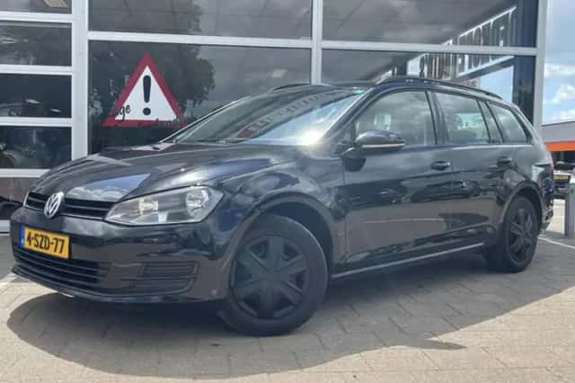 Volkswagen Golf (2014) thumbnail 2