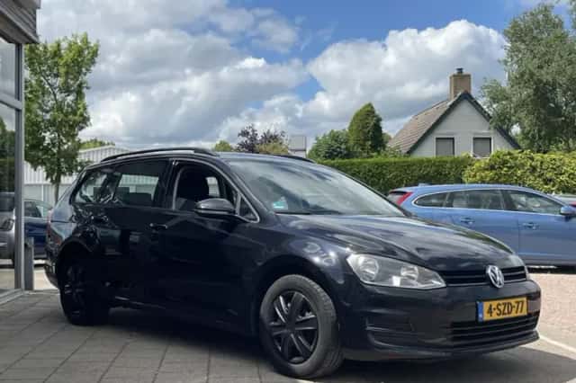 Volkswagen Golf (2014) thumbnail 4