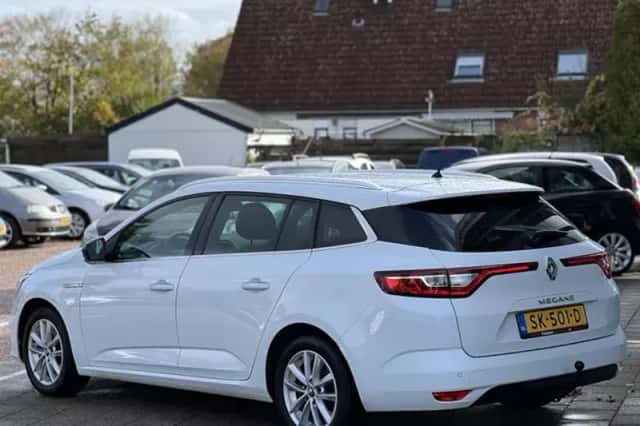 Renault Mégane (2018) thumbnail 3