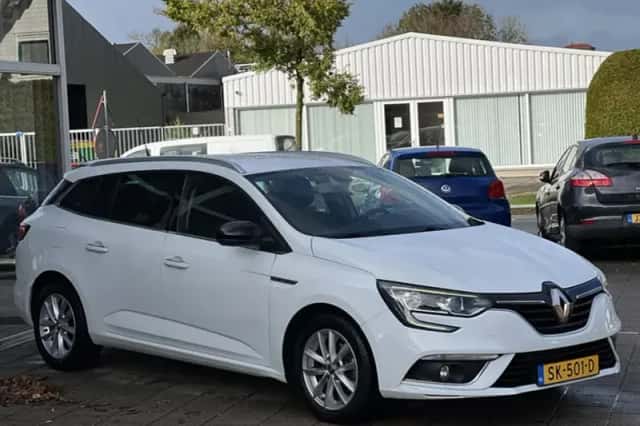 Renault Mégane (2018) thumbnail 4