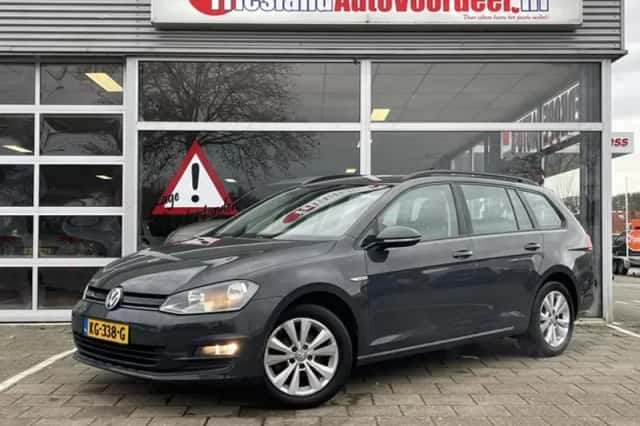 Volkswagen Golf (2016) thumbnail 1