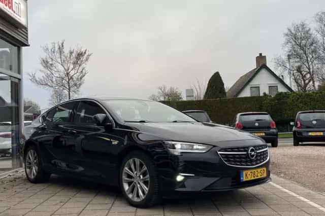 Opel Insignia (2021) thumbnail 4