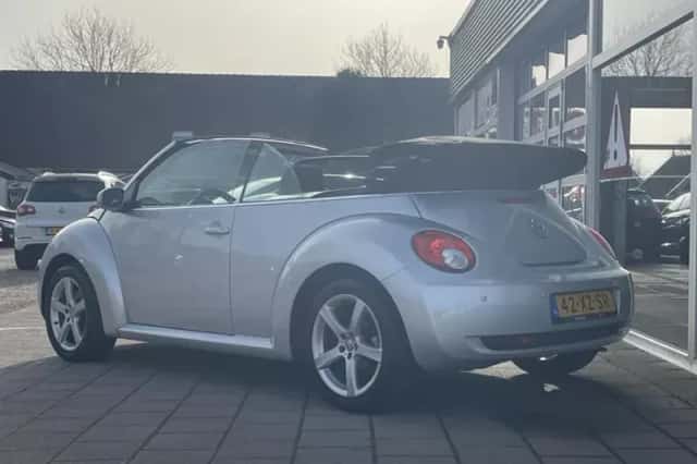 Volkswagen New (2008) thumbnail 3