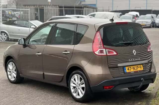 Renault Scénic (2010) thumbnail 3