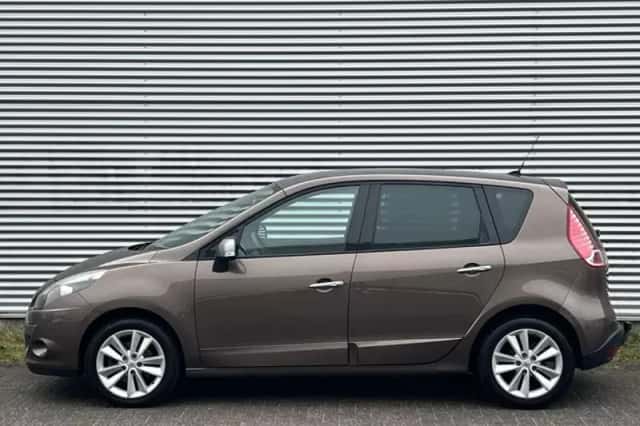 Renault Scénic (2010) thumbnail 4