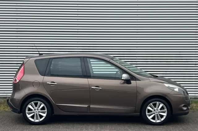 Renault Scénic (2010) thumbnail 5