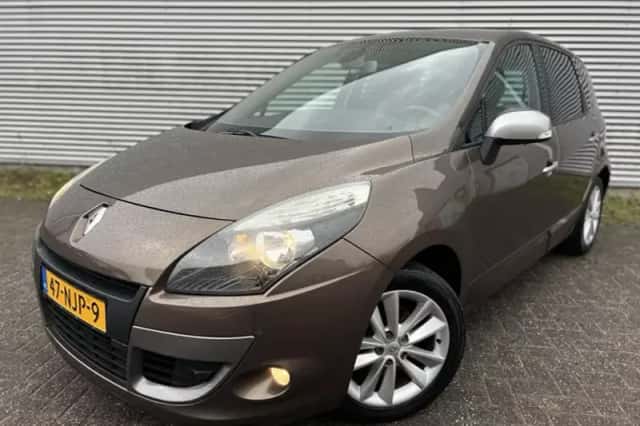 Renault Scénic (2010) thumbnail 6
