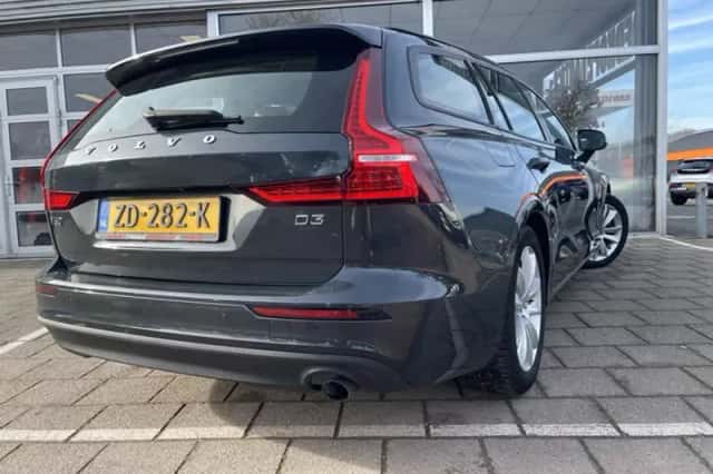 Volvo V60 (2018) thumbnail 6