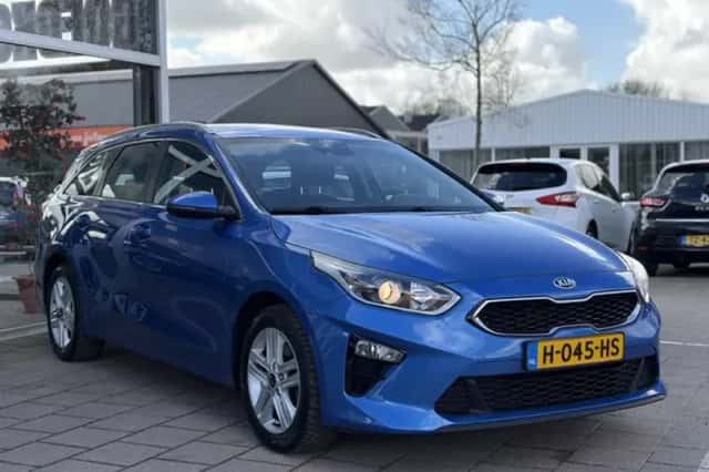 Kia Ceed (2020) thumbnail 2