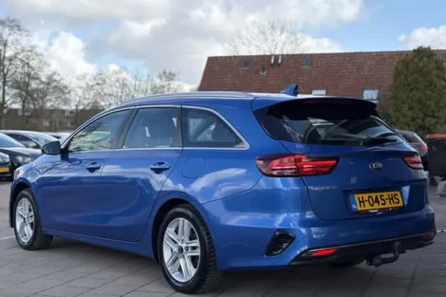 Kia Ceed (2020) thumbnail 3