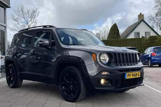 Jeep Renegade (2017) thumbnail 4