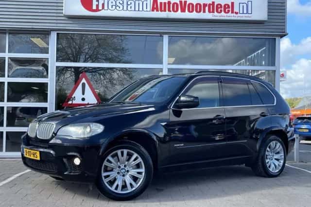 BMW X5 (2010) thumbnail 1