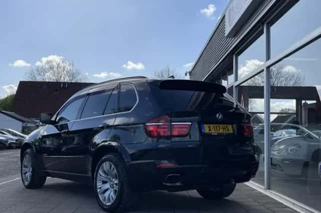 BMW X5 (2010) thumbnail 3