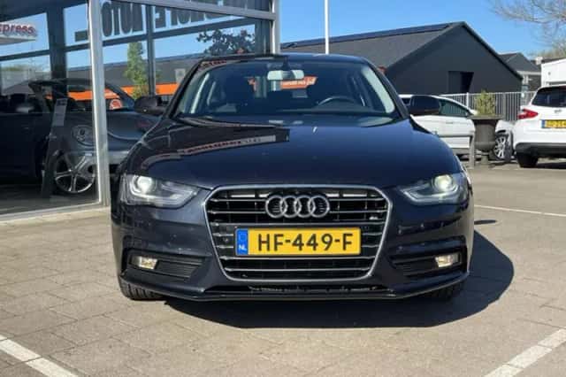 Audi A4 (2015) thumbnail 5