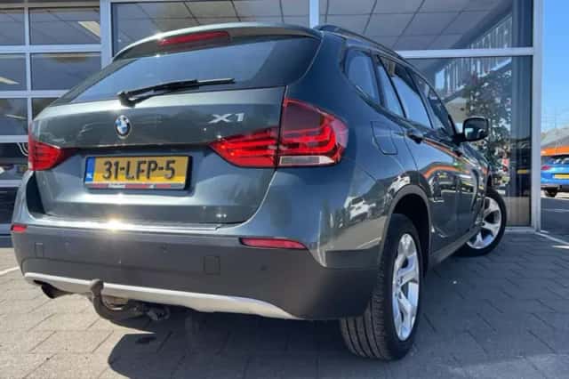 BMW X1 (2010) thumbnail 6