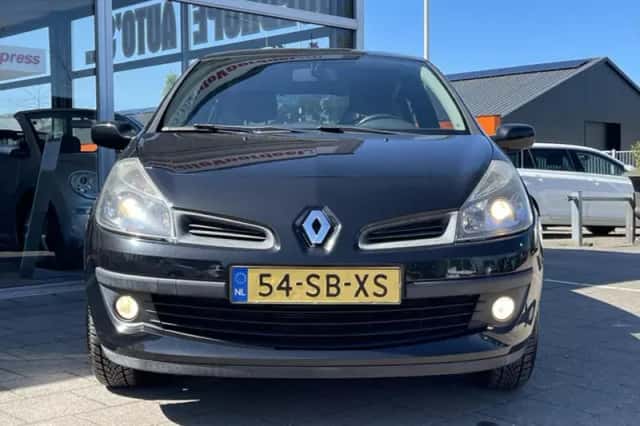 Renault Clio (2005) thumbnail 5