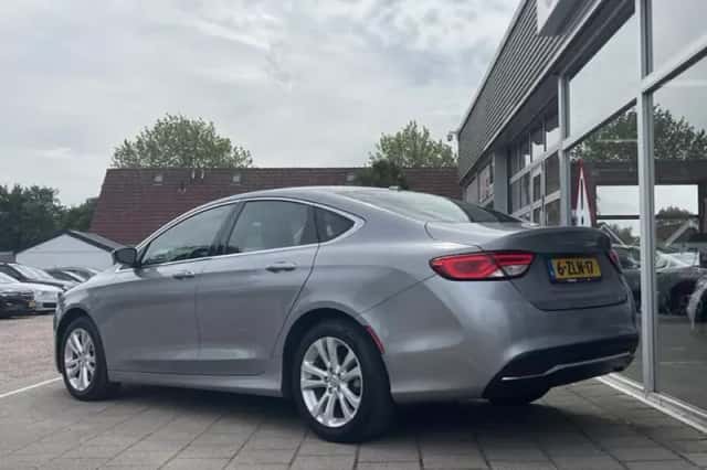 Chrysler 200 (2014) thumbnail 3