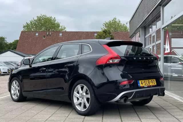 Volvo V40 (2013) thumbnail 3