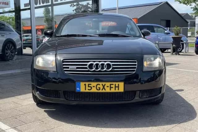 Audi TT (2001) thumbnail 4