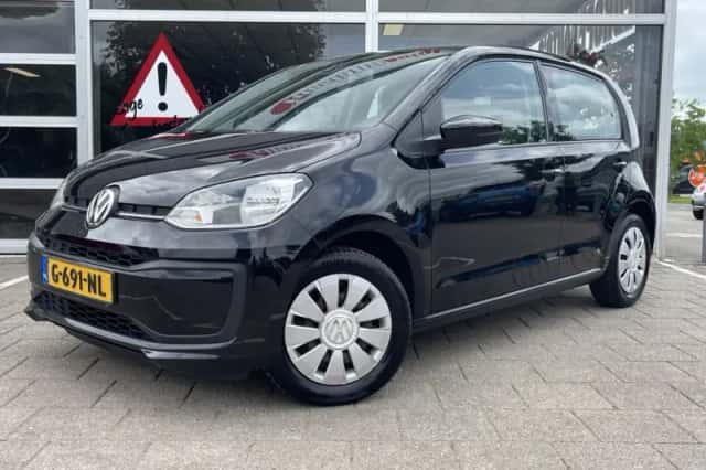 Volkswagen Up! (2019) thumbnail 2