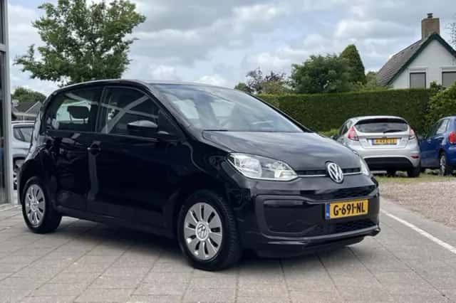 Volkswagen Up! (2019) thumbnail 4