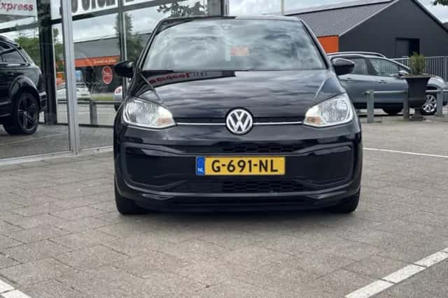 Volkswagen Up! (2019) thumbnail 5