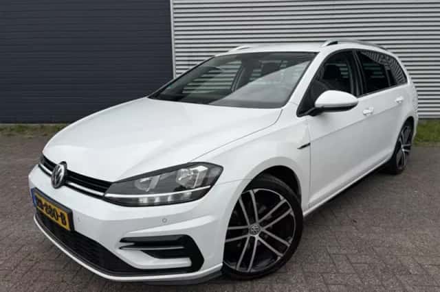 Volkswagen Golf (2017) thumbnail 6