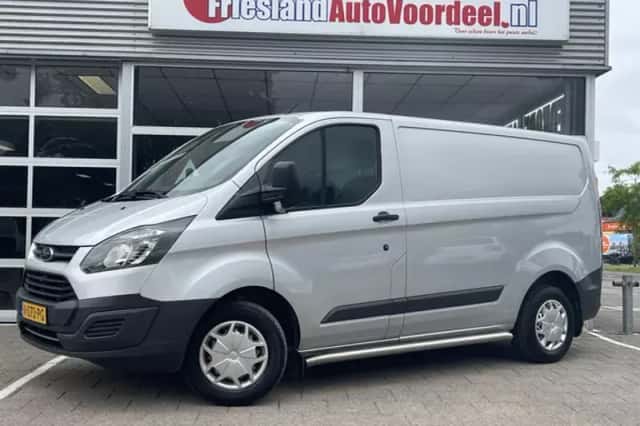 Ford Transit (2018) thumbnail 1