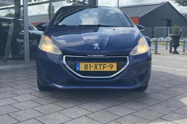 Peugeot 208 (2012) thumbnail 5