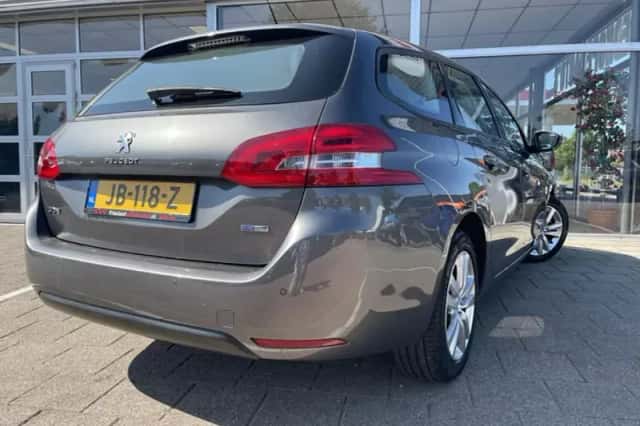 Peugeot 308 (2016) thumbnail 6