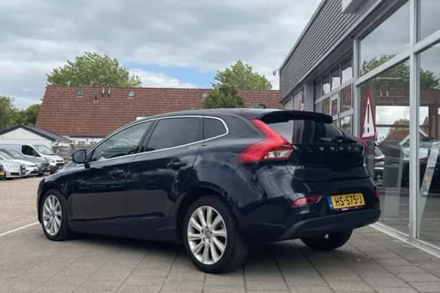 Volvo V40 (2015) thumbnail 5