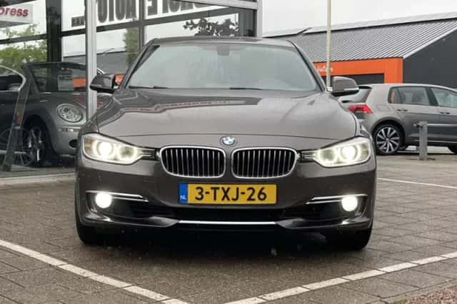 BMW 3-Serie (2014) thumbnail 5