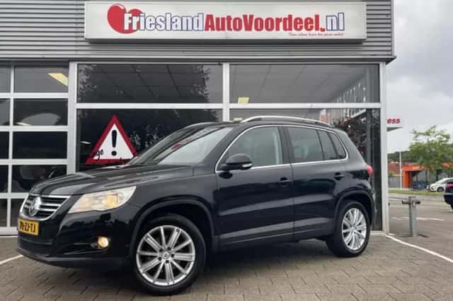 Volkswagen Tiguan (2008) thumbnail 1