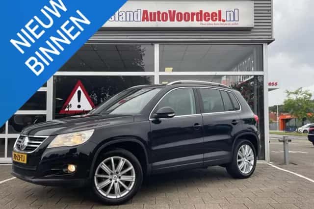 Volkswagen Tiguan (2008) thumbnail 1