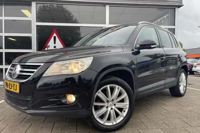 Volkswagen Tiguan (2008) thumbnail 2
