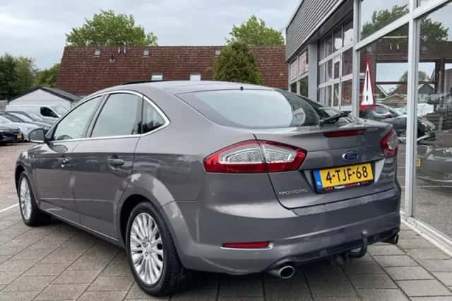Ford Mondeo (2014) thumbnail 2